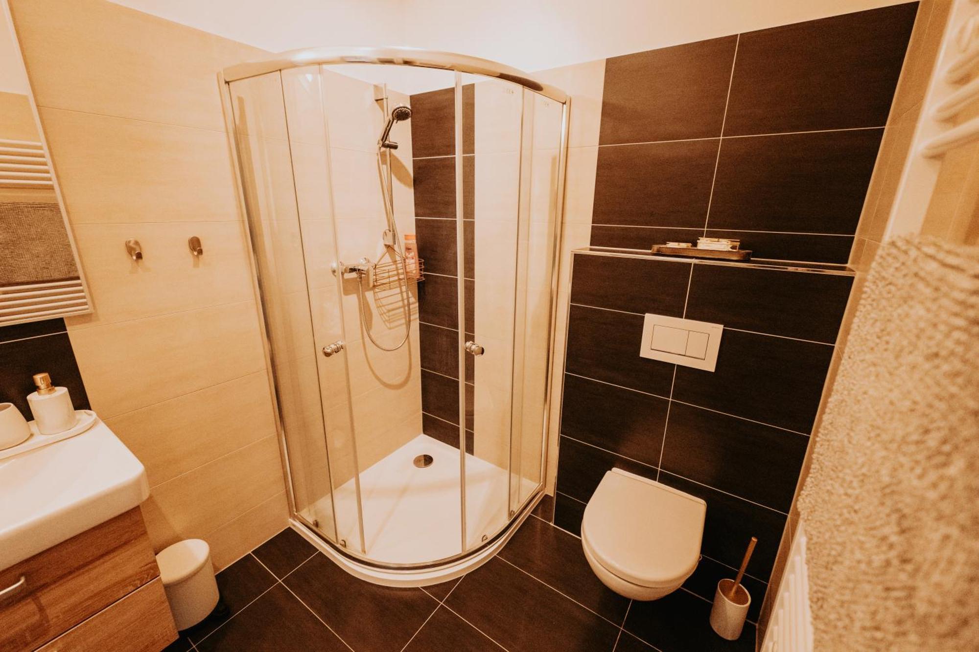 פלזן Citybeat Apartments, 400M From The Square מראה חיצוני תמונה